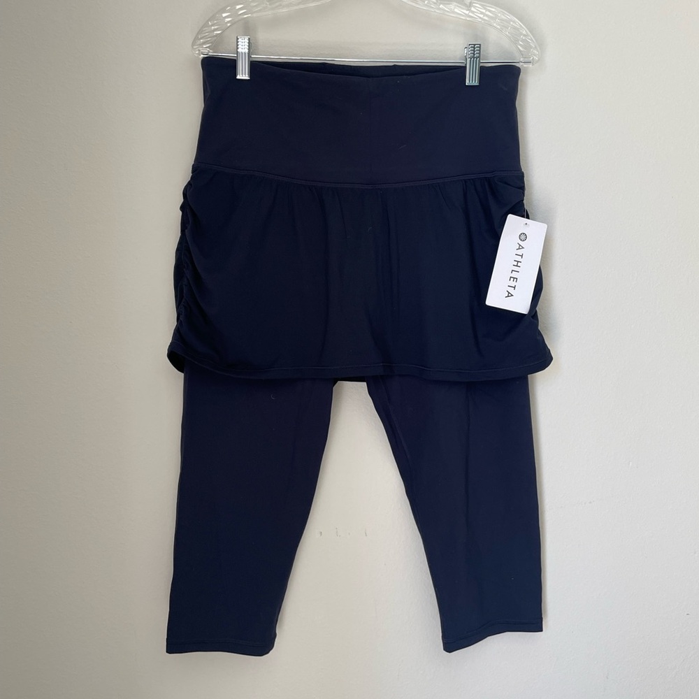 Athleta 2-IN-1 Capri in Navy NWT
